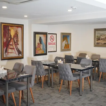 Lioncity Hotel 3*