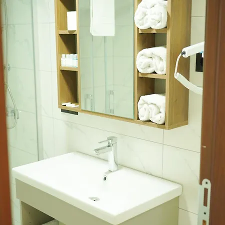 Lioncity 3*
