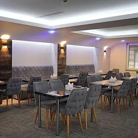 Hotel Lion 3*
