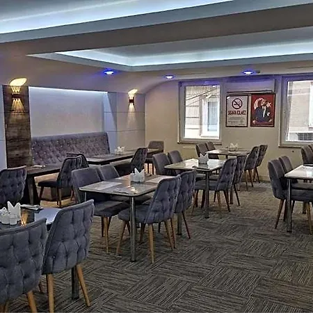 Lion Hotel 3*