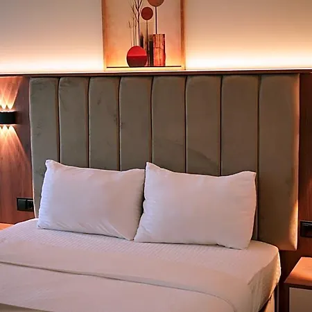 Lion Hotel