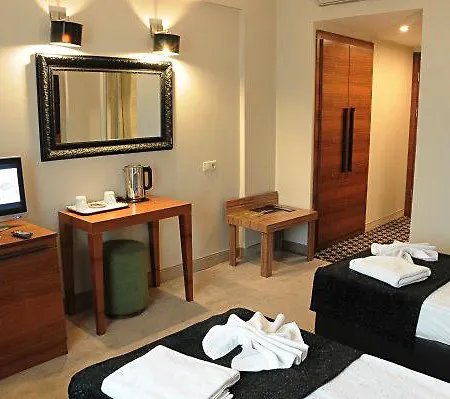 Lion 3* Bursa